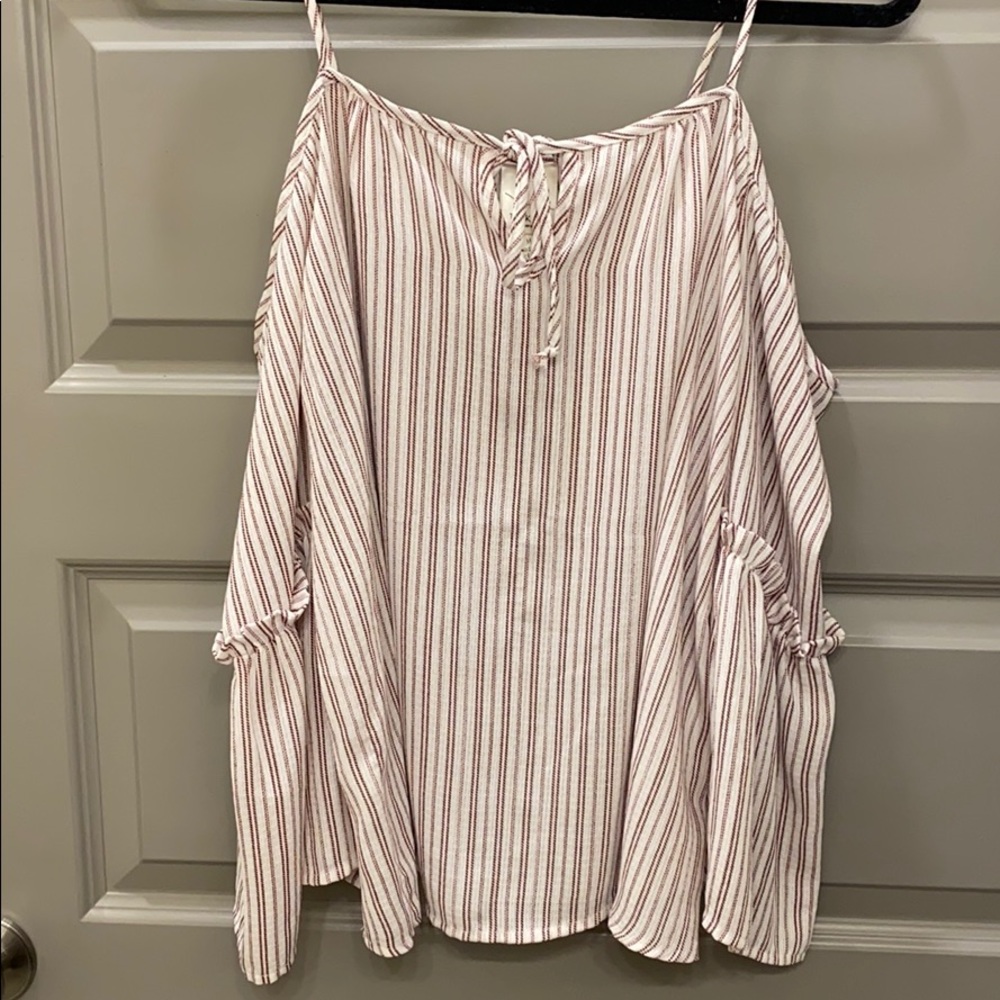 Off the shoulder sleeve! Not a tank